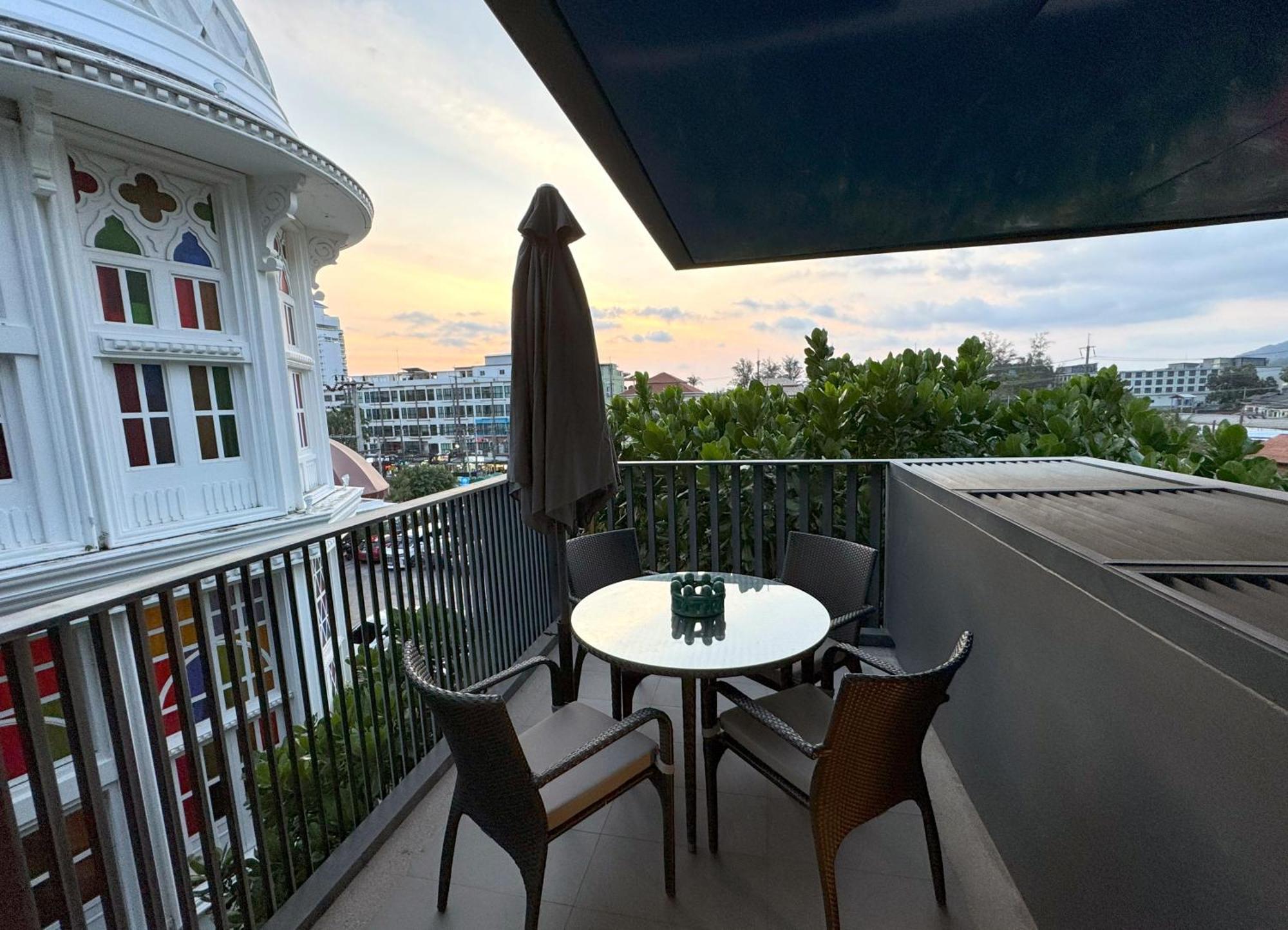 The Deck Condominium By Lofty Patong 외부 사진